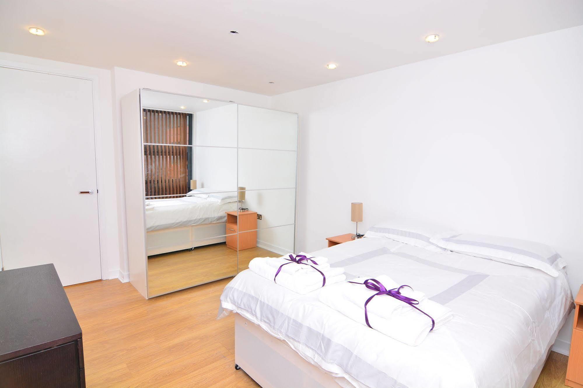 Apartment Wharf - Canary South 伦敦 外观 照片